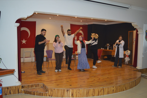 Niğde’de hükümlü ve tutuklulara yönelik tiyatro etkinliği gerçekleşti