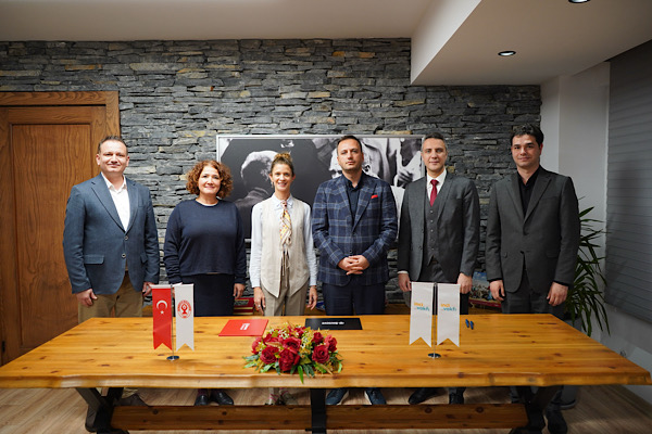 Bornova Belediyesi ve İnci Vakfı arasında iş birliği protokolü imzalandı