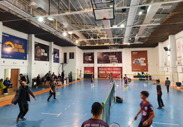 Batman’da Badminton Yıldız Erkekler İl Şampiyonası sona erdi