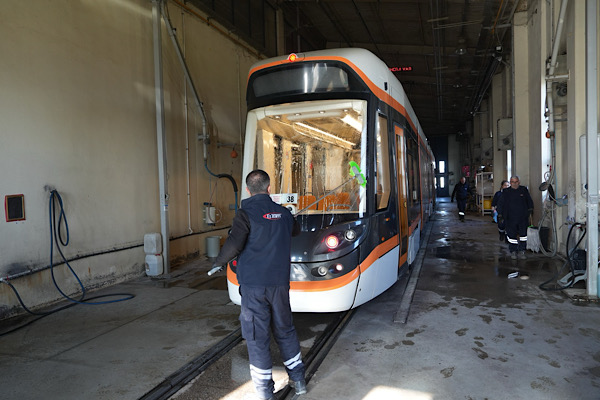 Eskişehir tramvayları düzenli bakımla hizmet veriyor