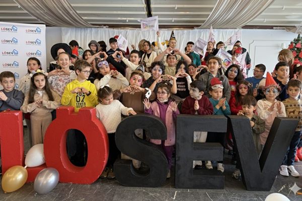 LÖSEV’den lösemili çocuklara yılbaşı partisi: “Yeni Yıldan Tek Dilekleri Sağlık”