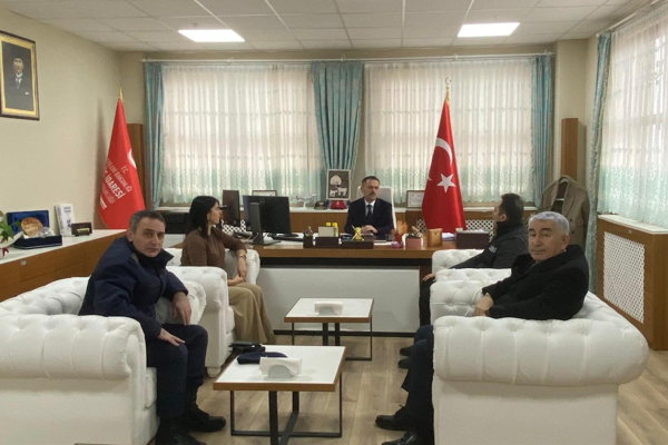 Vali Aktaş, İl Göç İdaresi Müdürlüğü Gündoğdu Geri Gönderme Merkezini inceledi