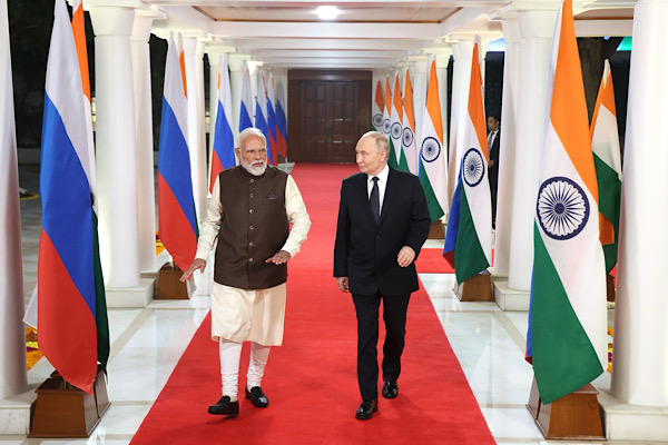 Hindistan’da Putin’e resmi karşılama töreni düzenlendi