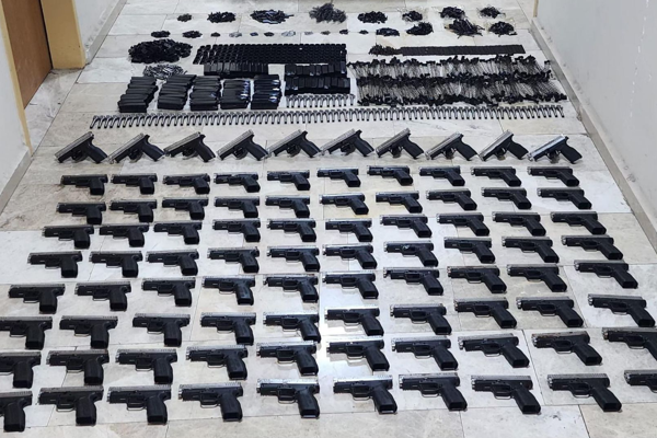 Hatay’da 90 ruhsatsız tabanca ele geçirildi