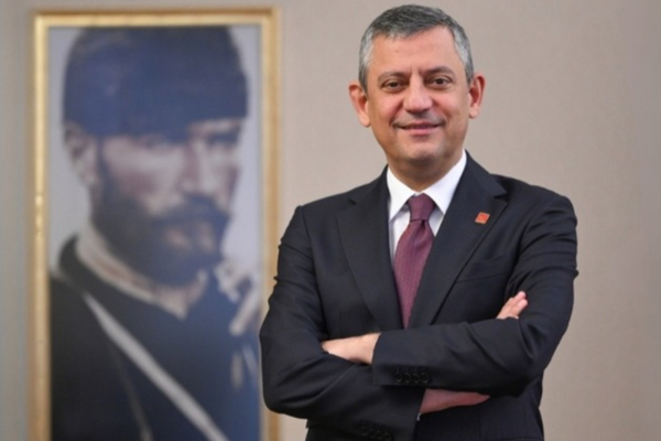 Özel, Narlıdere Belediye Başkanı Uzun’un nikahına katıldı