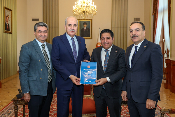 Ekmen: Sürecin heba edilmeden ve zehirlenmeden sona ermesi gerekiyor