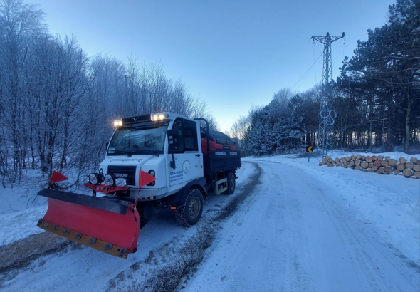 Osmangazi Belediyesi’nden yol genişletme ve tuzlama çalışması