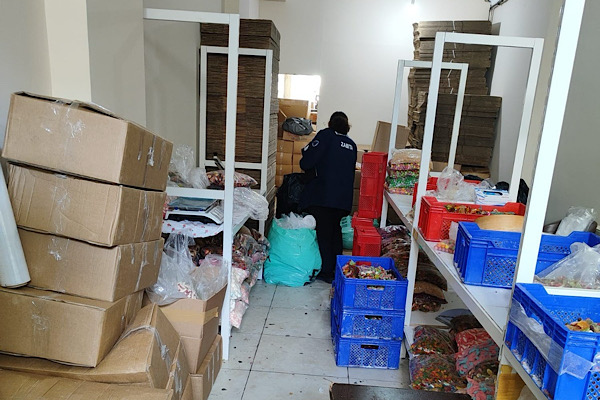 Esenyurt’ta kaçak şekerleme atölyesi kapatıldı