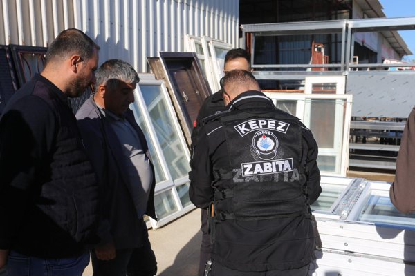 Kepez’de zabıta ekiplerinden Hurdacılar Sitesi’ne denetim