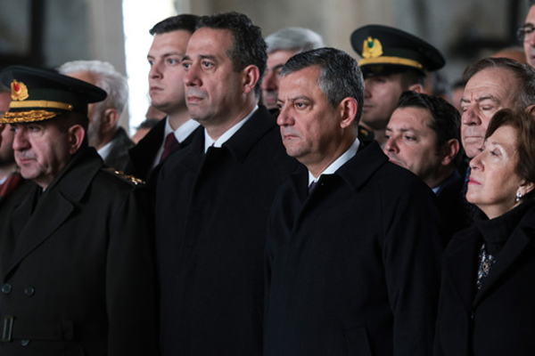 CHP Genel Başkanı Özel, İsmet İnönü’yü andı