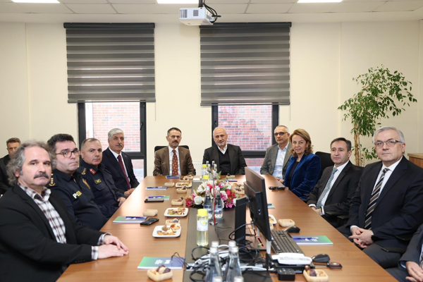 Kocaeli Valisi Aktaş, Kar ve Buzla Mücadele programına katıldı