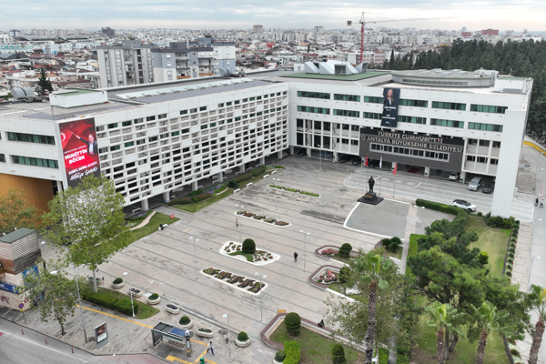 Antalya Büyükşehir Belediyesi yılbaşı hazırlıklarını tamamladı