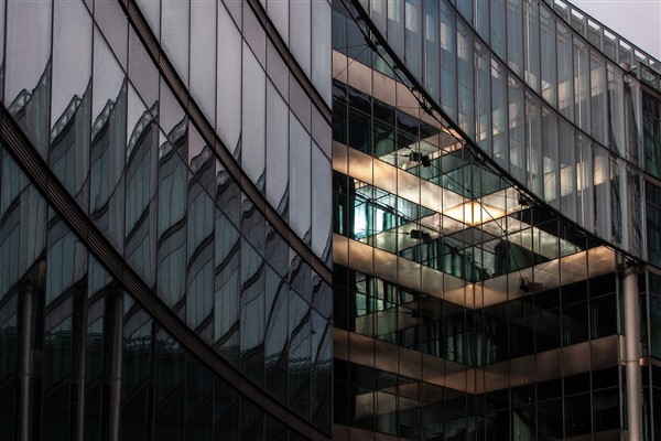 Softbank veri merkezi şirketi DigitalBridge’i 4 milyar dolara satın alacak