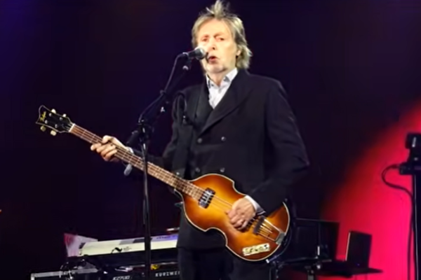 Paul McCartney, AB’deki “vejetaryen burger” yasağına tepki gösterdi