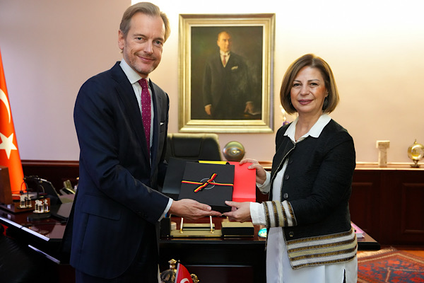 Büyükelçi Velde, Başkan Ünlüce’yi ziyaret etti