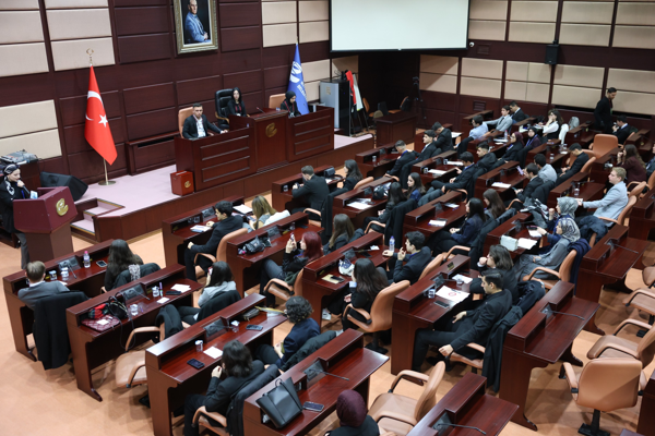 Eskişehir’de öğrenciler, TBMM Simülasyonu gerçekleştirdi