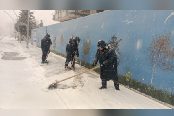 Malatya’da karla mücadele çalışmaları devam ediyor