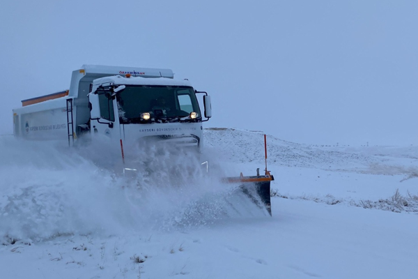 Kayseri’de karla mücadele seferberliği