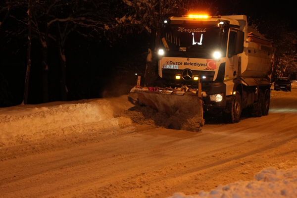 Düzce’de karla mücadele çalışmaları