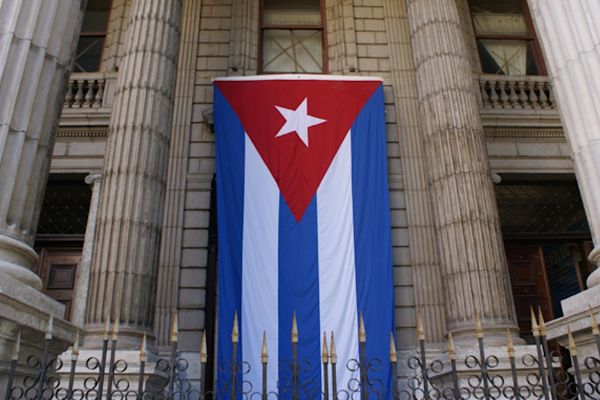 Bermudez: Başkan Trump Küba ekonomisini boğmayı hedefliyor