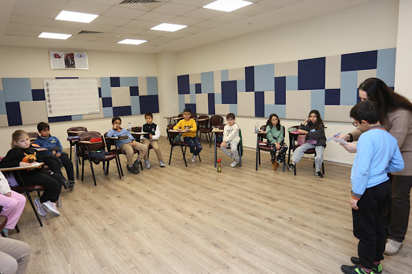 Kepez’de ücretsiz yabancı dil eğitimleri başladı