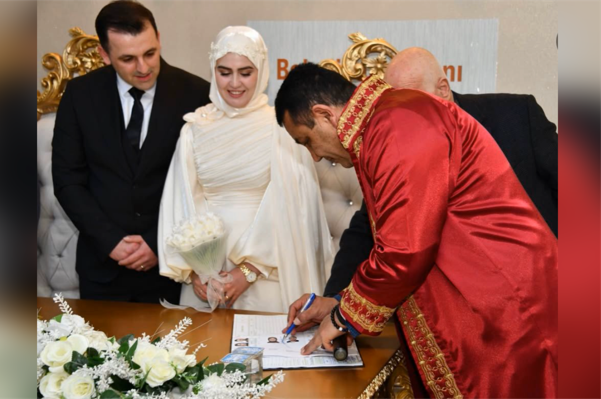 Vali Baruş’tan genç çifte “4S” nasihati