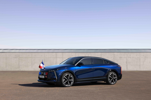 DS Automobiles’den 50. Retromobile’a özel başkanlık seçkisi