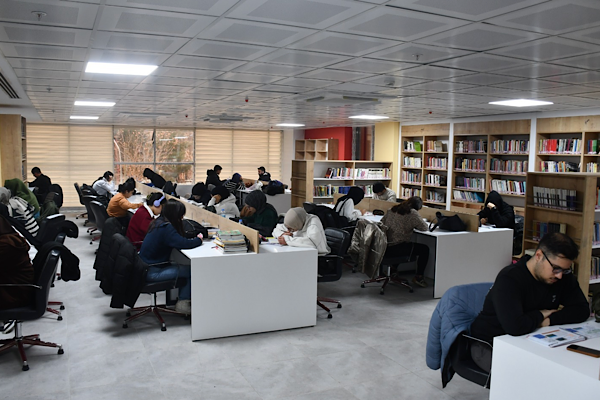 Siverek’te  Halk Kütüphanesi hizmete açıldı