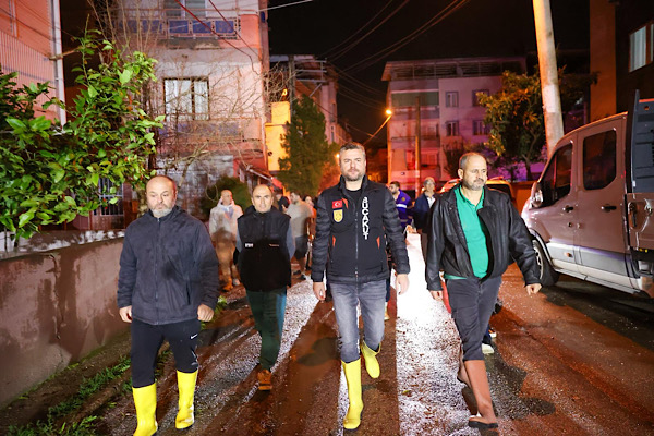 Buca’da yağış sonrası saha çalışmaları gerçekleştirildi