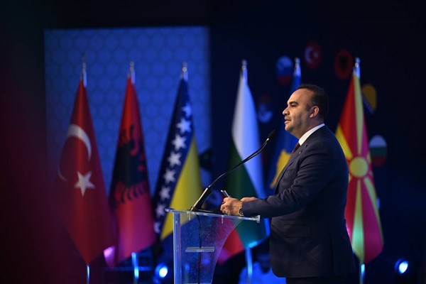 Bakan Kacır: Girişimcilerimize 2 milyon TL’ye kadar destek sağlıyoruz