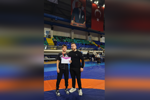 Yalova Belediyesporlu Murzaev, Türkiye Şampiyonası’na yükseldi