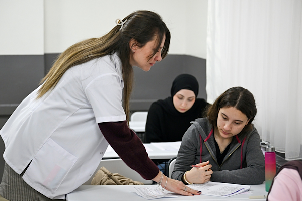 Bornova’da öğrencilere ücretsiz TYT ve LGS deneme sınavı desteği