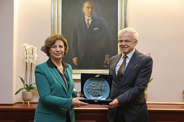 Romanya Fahri Konsolosu Vita’dan Başkan Ünlüce’ye ziyaret