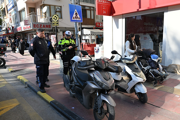 Manisa Şehzadeler’de yaya yollarına yönelik trafik denetimi yapıldı
