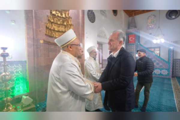 İnegöl’de yılın ilk sabah namazı için özel bir program gerçekleşti