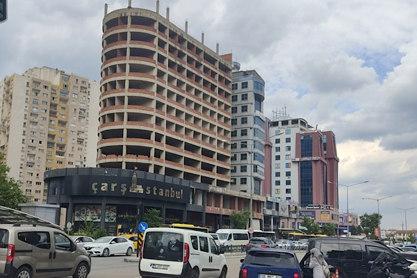 Doğan: Bursa’nın merkezindeki atıl yapılar çözüme kavuşturulmalı