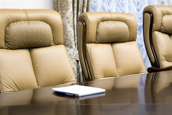 Bayraktaroğlu, ikili görüşmeler gerçekleştirdi