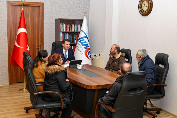 Vali Şefik Aygöl, ”Halk Günü” buluşmasında vatandaşlarla bir araya geldi