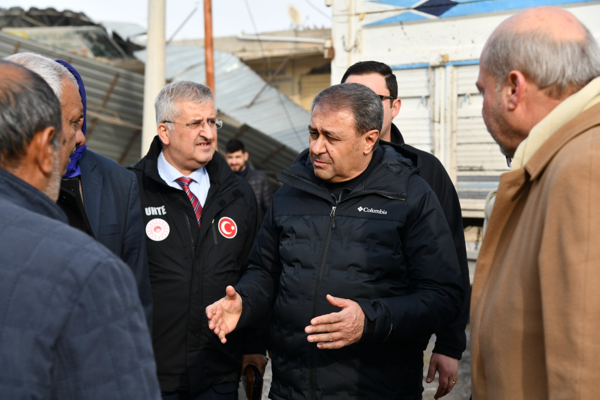 Vali Şıldak’tan esnafa geçmiş olsun ziyareti