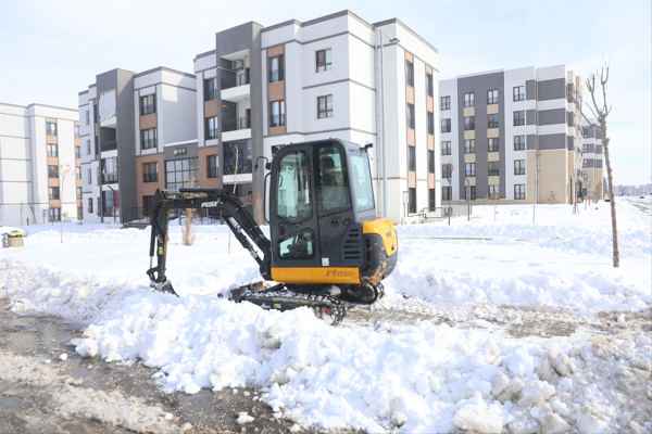Diyarbakır’da trafik yoğunluğunu gidermek için ana arterlerde çalışma yapılıyor