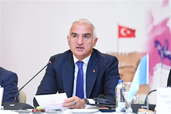 Bakan Ersoy, Bankalar Birliği ile bir araya geldi