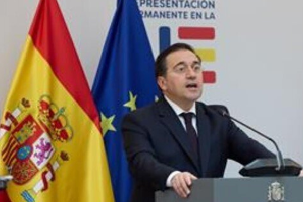 İspanya Dışişleri Bakanı Albares, EIB Başkanı Calvino ile bir araya geldi