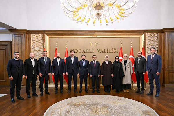 TÜGVA heyeti Kocaeli Valisi Aktaş’ı ziyaret etti