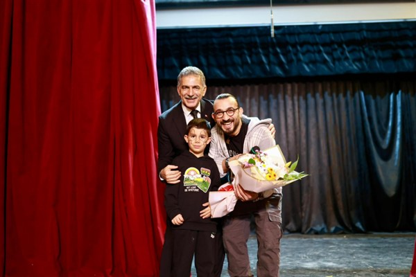 Gemlik’te çocuklar tiyatro ile buluştu