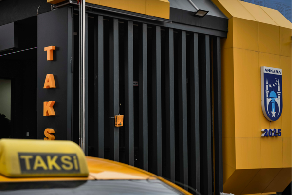 Ankara’da taksi durakları yenileniyor