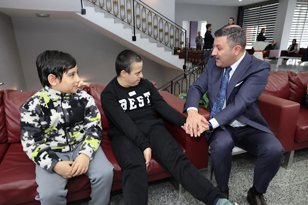 Küçükçekmece’de “Sevgi İzi” projesi başlatıldı