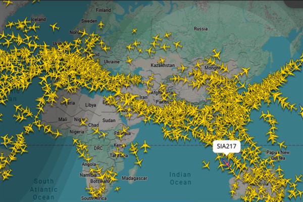 İran’da hava sahası kapatıldıktan sonra bazı iç hat uçuşları yeniden başladı