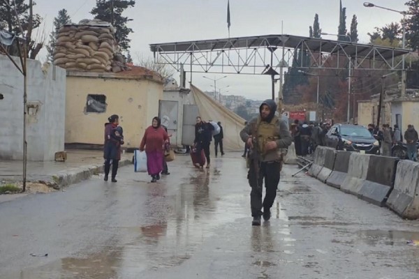 Halep’te SDG geri çekilmeyi reddetti