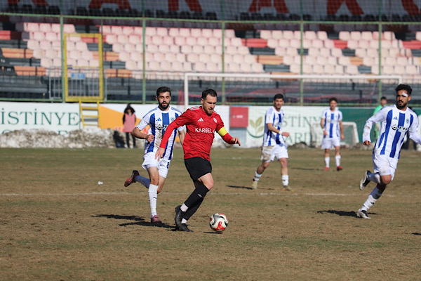 Karaköprü Belediyespor ile Mazıdağı Fosfatspor berabere kaldı