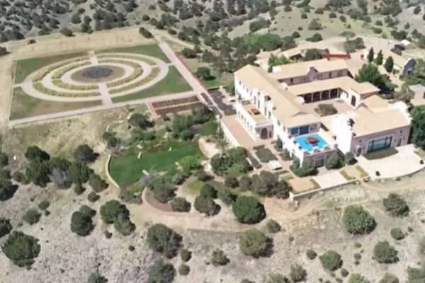 New Mexico, Epstein’ın Zorro Çiftliği ile ilgili ceza soruşturmasını yeniden başlatıyor